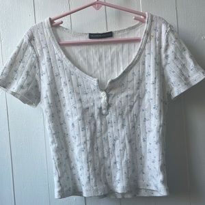 BRANDY MELVILLE BLUE FLORAL ZELLY TOP